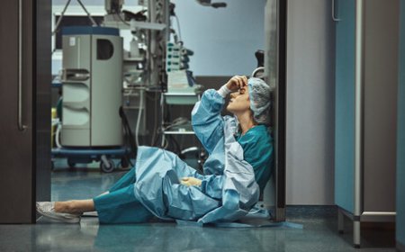 Junior Doctors Accuse NSW Health of Blocking Study Leave