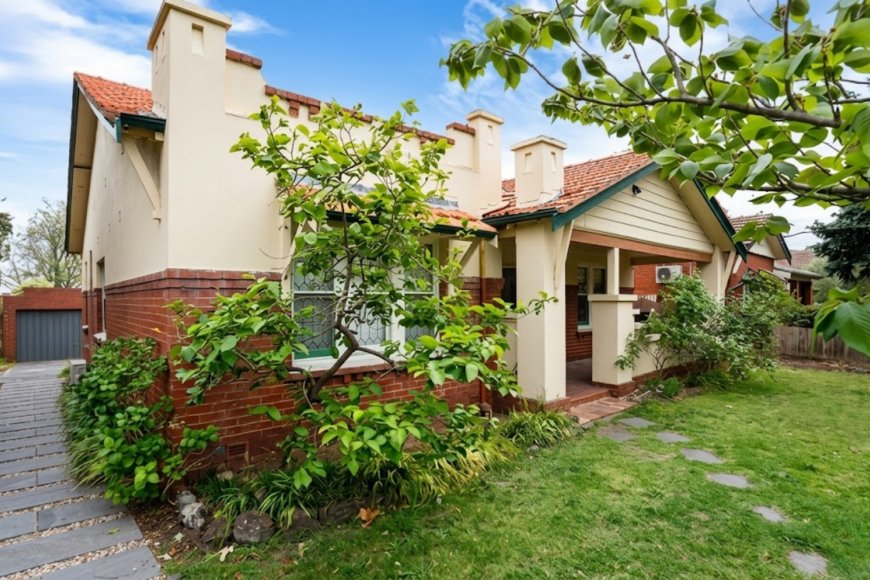 Neglected Gardens Cost Melbourne Property Sellers Up to A$150,000 at Auction