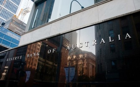 Australian Dollar Hits Three-Month High as Inflation Revives Rate Hike Fears