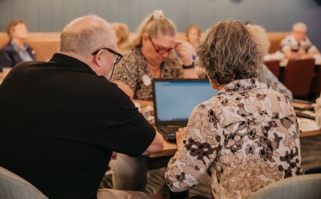 Only 27% of Australians Confident Using AI as Fears Grow, Research Finds
